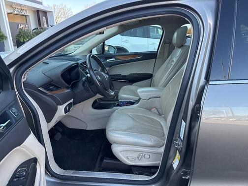 2017 Lincoln MKC Select