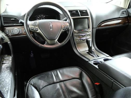 2014 Lincoln MKX Base