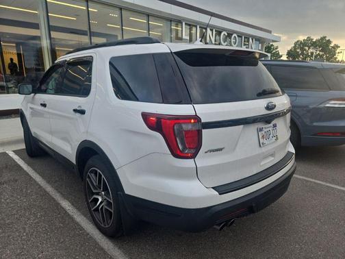 White Platinum Clearcoat Metallic 2018 Ford Explorer Sport