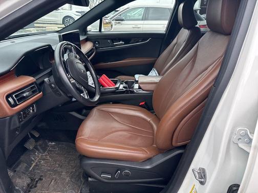 Pristine White Metallic Tri-Coat 2023 Lincoln Nautilus Reserve