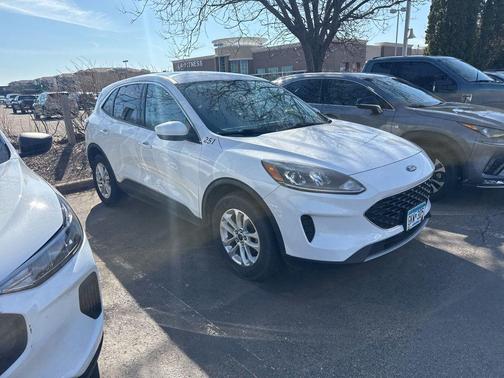 OXFORD WHITE 2021 Ford Escape SE