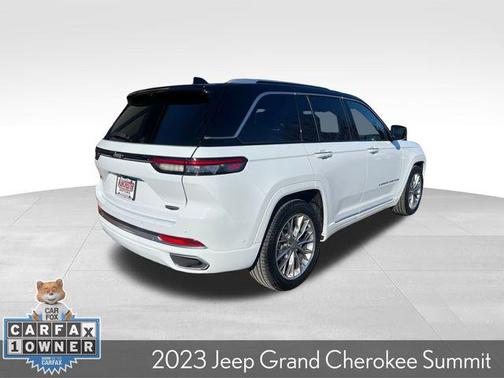 2023 Jeep Grand Cherokee Summit