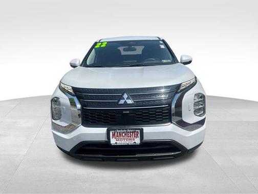 2022 Mitsubishi Outlander ES