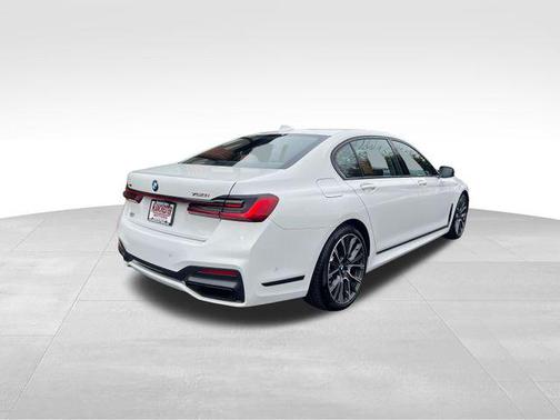 2021 BMW 750 i xDrive