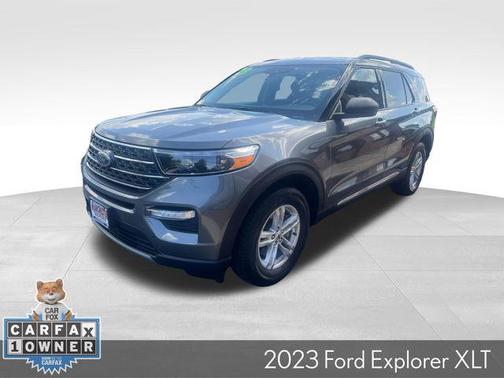 Carbonized Gray Metallic 2023 Ford Explorer XLT