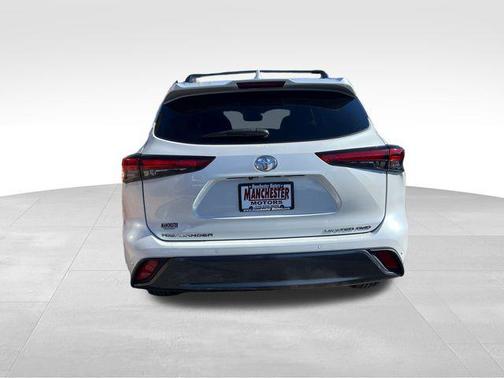 2022 Toyota Highlander Limited
