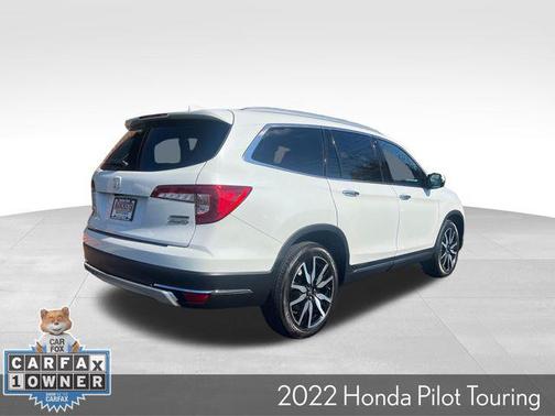 2022 Honda Pilot Touring 8-Passenger