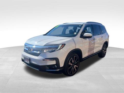 2022 Honda Pilot Touring 8-Passenger