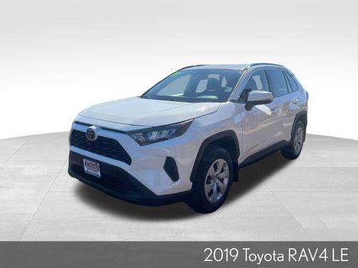 2019 Toyota RAV4 LE