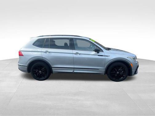 2022 Volkswagen Tiguan 2.0T SE R-Line Black 4MOTION