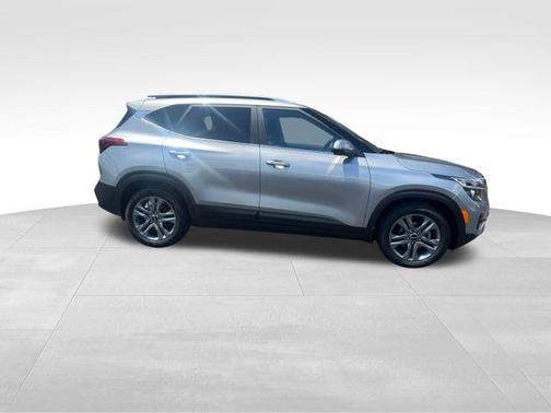 2022 Kia Seltos S