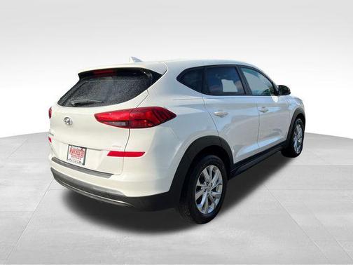 2021 Hyundai TUCSON SE