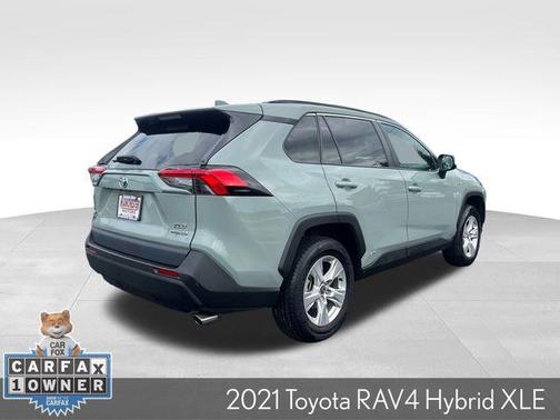 2021 Toyota RAV4 Hybrid XLE