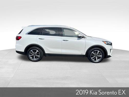 2019 Kia Sorento EX