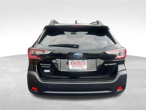 Crystal Black Silica 2023 Subaru Outback Premium