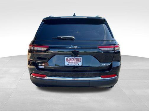 Diamond Black Crystal Pearlcoat 2023 Jeep Grand Cherokee Limited