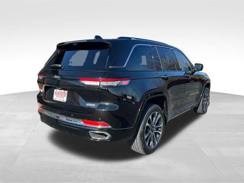 2022 Jeep Grand Cherokee Overland