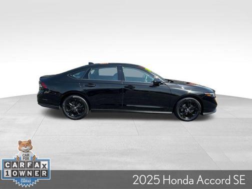 Crystal Black Pearl 2025 Honda Accord SE
