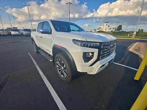 2024 GMC Canyon Denali