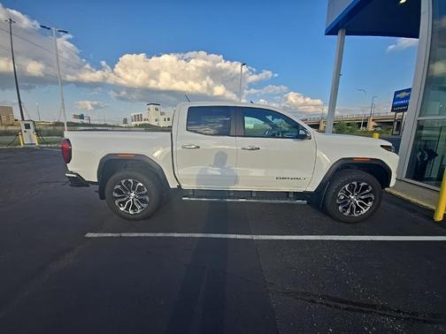 2024 GMC Canyon Denali