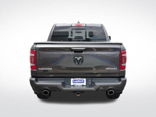 Granite Crystal Metallic Clearcoat 2019 RAM 1500 Laramie