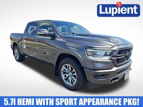 Granite Crystal Metallic Clearcoat 2019 RAM 1500 Laramie