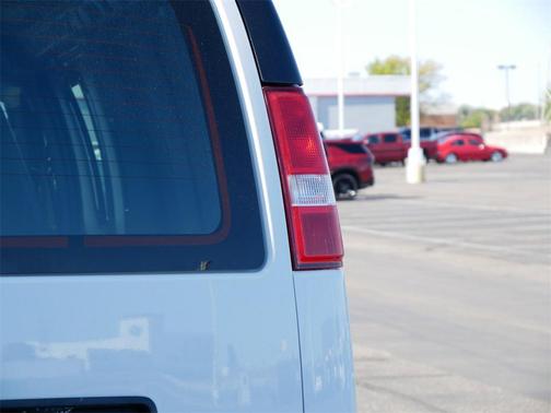 2025 Chevrolet Express 3500 Work Van