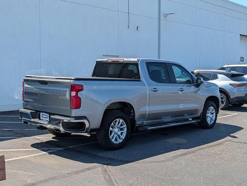 Sterling Gray Metallic 2024 Chevrolet Silverado 1500 LT