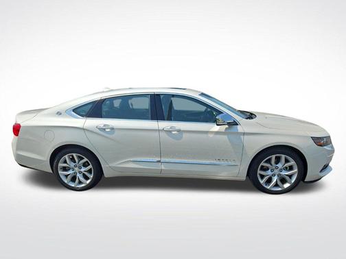 White Diamond Tricoat 2014 Chevrolet Impala LTZ