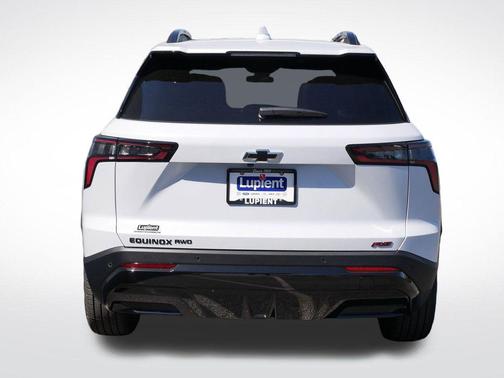 Polar White Tricoat 2026 Chevrolet Equinox RS