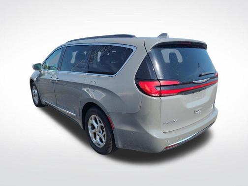Ceramic Gray Clearcoat 2022 Chrysler Pacifica Limited