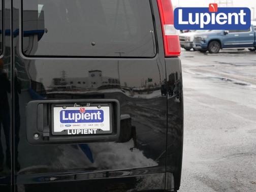 2025 Chevrolet Express 3500 LT