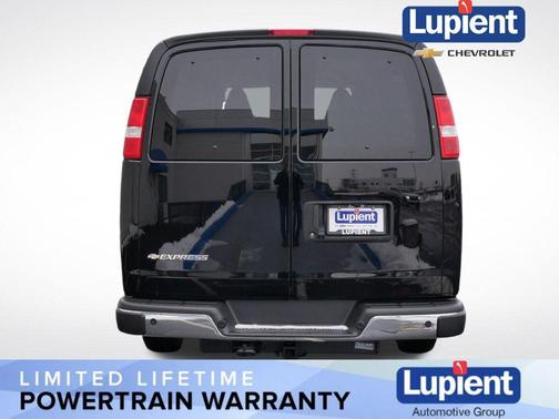 2025 Chevrolet Express 3500 LT