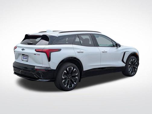 Summit White 2024 Chevrolet Blazer EV eAWD RS