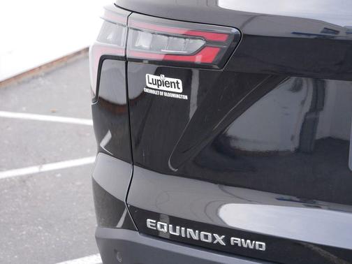 Mosaic Black Metallic 2025 Chevrolet Equinox 1LT