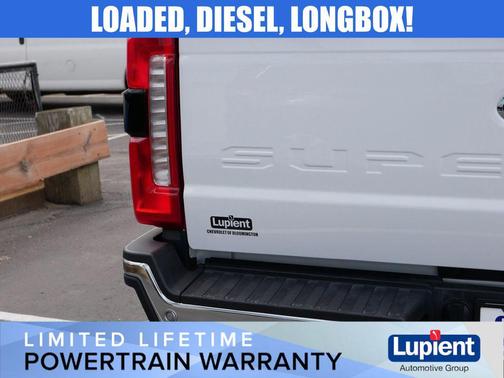 Oxford White 2024 Ford F-350 Lariat