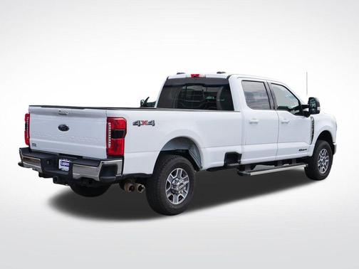 Oxford White 2024 Ford F-350 Lariat