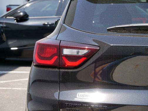 Mosaic Black Metallic 2026 Chevrolet Trailblazer RS