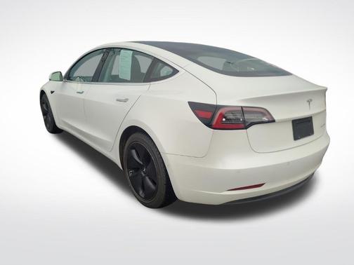 Pearl White Multi-Coat 2019 Tesla Model 3 Long Range