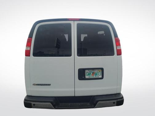 Summit White 2025 Chevrolet Express 3500 LT