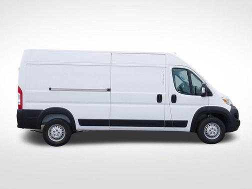 Bright White Clearcoat 2025 RAM ProMaster 2500 Tradesman