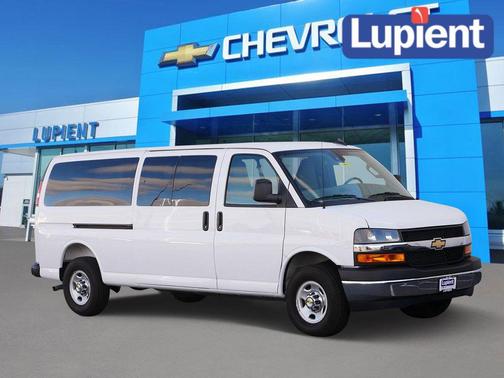 2025 Chevrolet Express 3500 LT