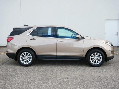 Photo 2 of 28 of 2019 Chevrolet Equinox 1LT