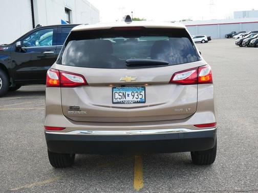 Photo 4 of 28 of 2019 Chevrolet Equinox 1LT