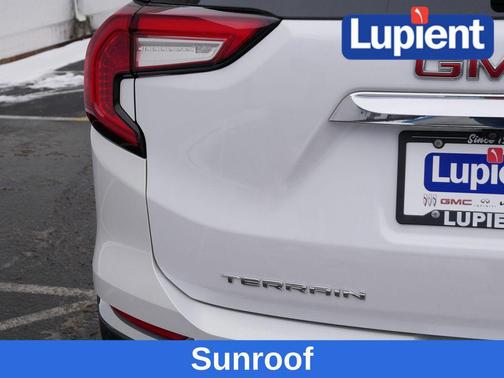 2024 GMC Terrain SLT