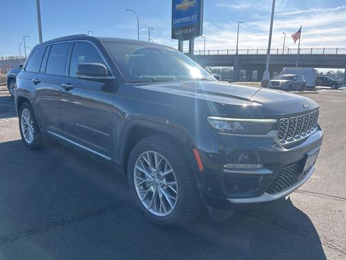 2022 Jeep Grand Cherokee Summit