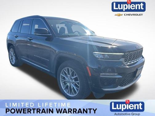 2022 Jeep Grand Cherokee Summit