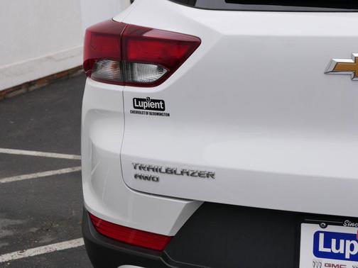 Summit White 2025 Chevrolet Trailblazer LT