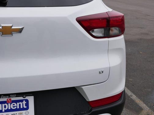 Summit White 2025 Chevrolet Trailblazer LT