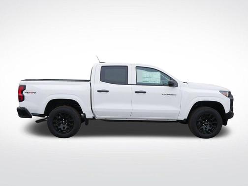 Summit White 2026 Chevrolet Colorado WT